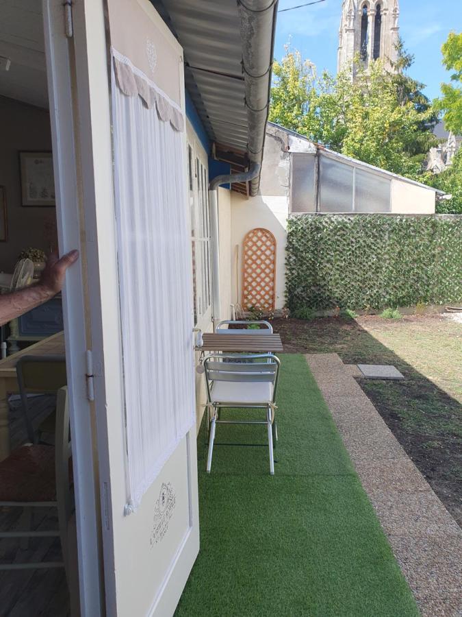 La Maison De Jeanne Lesparre-Médoc Exteriör bild