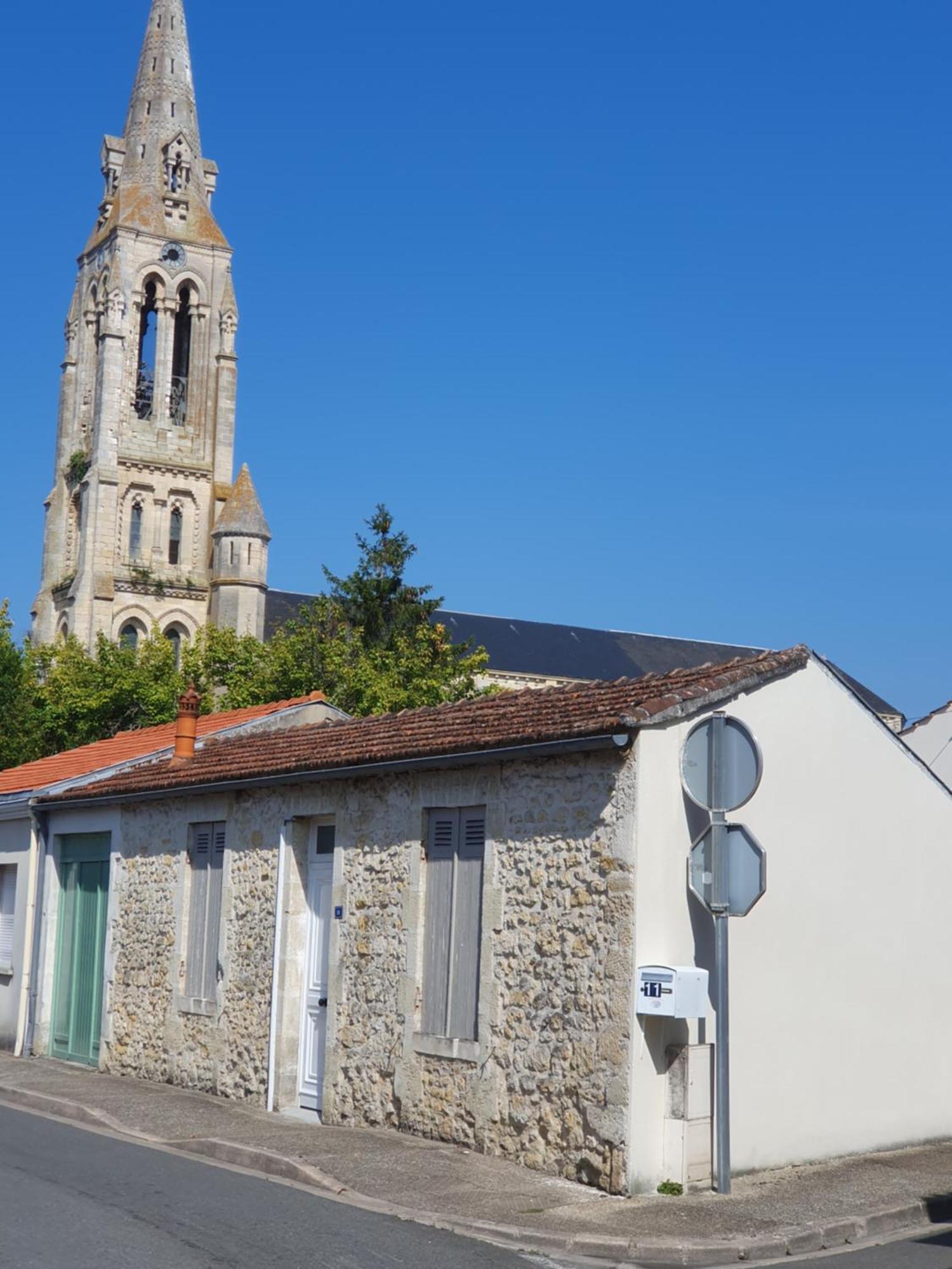 La Maison De Jeanne Lesparre-Médoc Exteriör bild